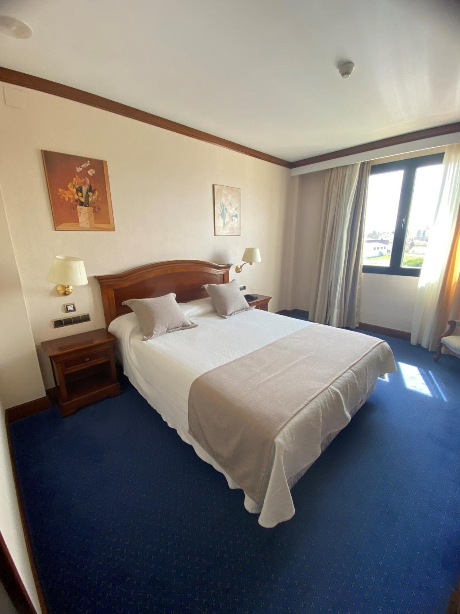 Hotel Villa De Almazán Exteriör bild