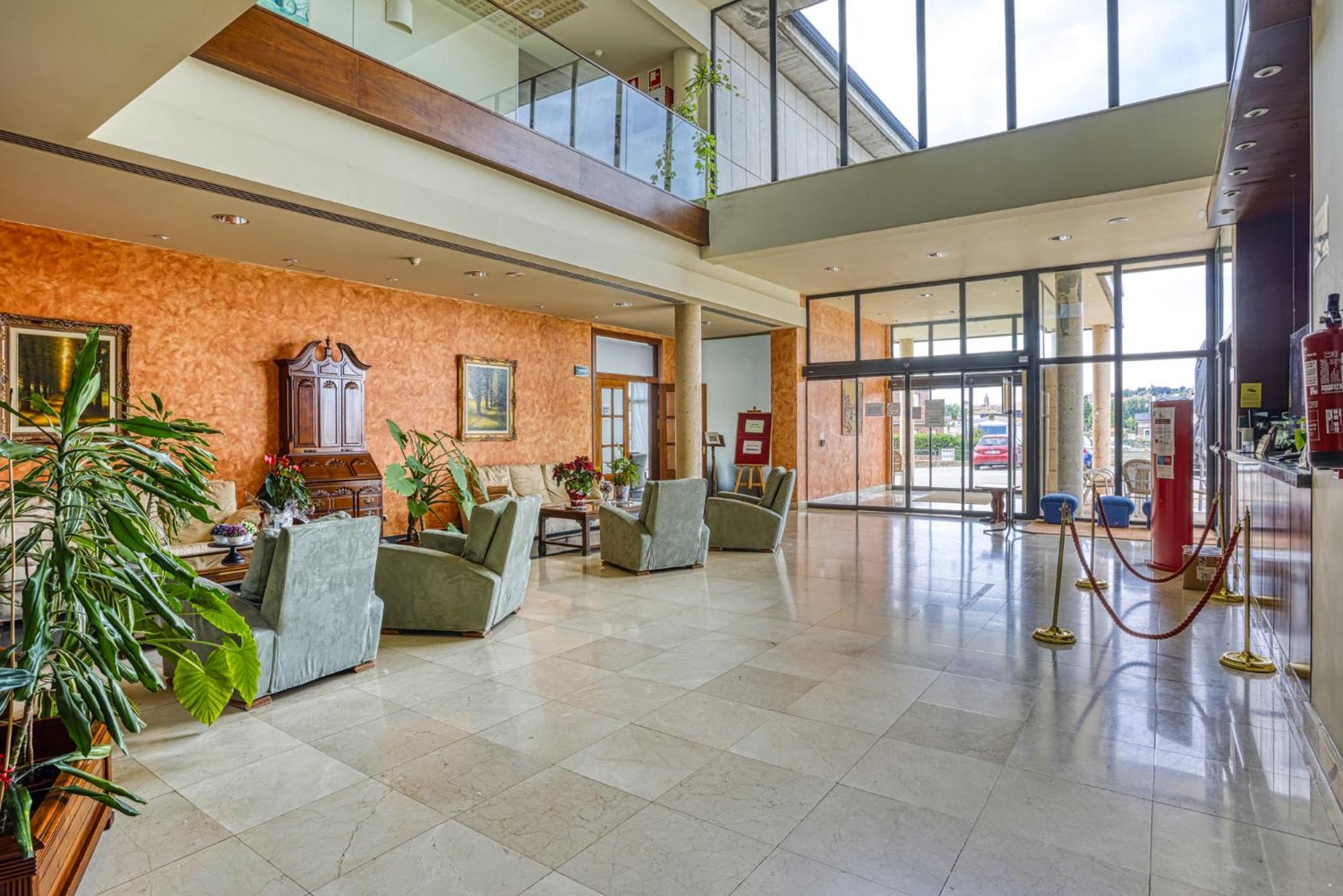 Hotel Villa De Almazán Exteriör bild